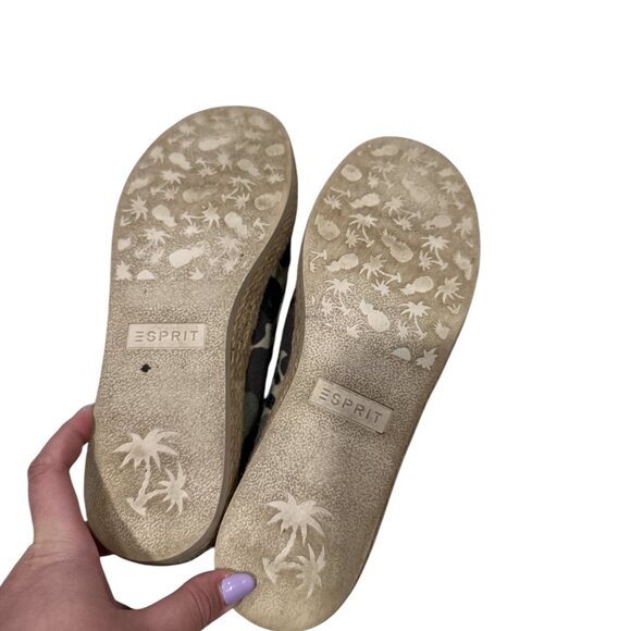 Esprit‎ Women's Camo Slip-Ons - Size 8 - Picture 3 of 4